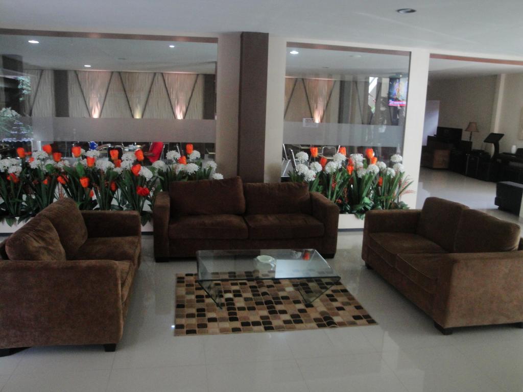 Jhoanie Hotel Tomohon Bagian luar foto